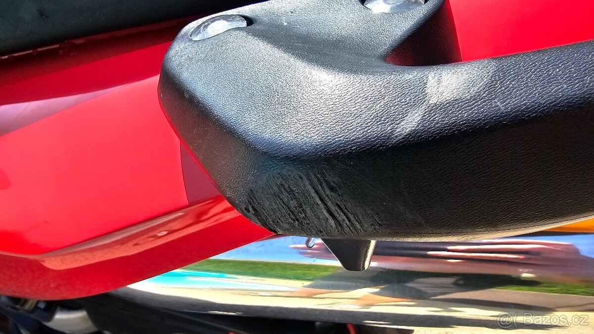 Honda VFR 800 VTEC RC46 - 11