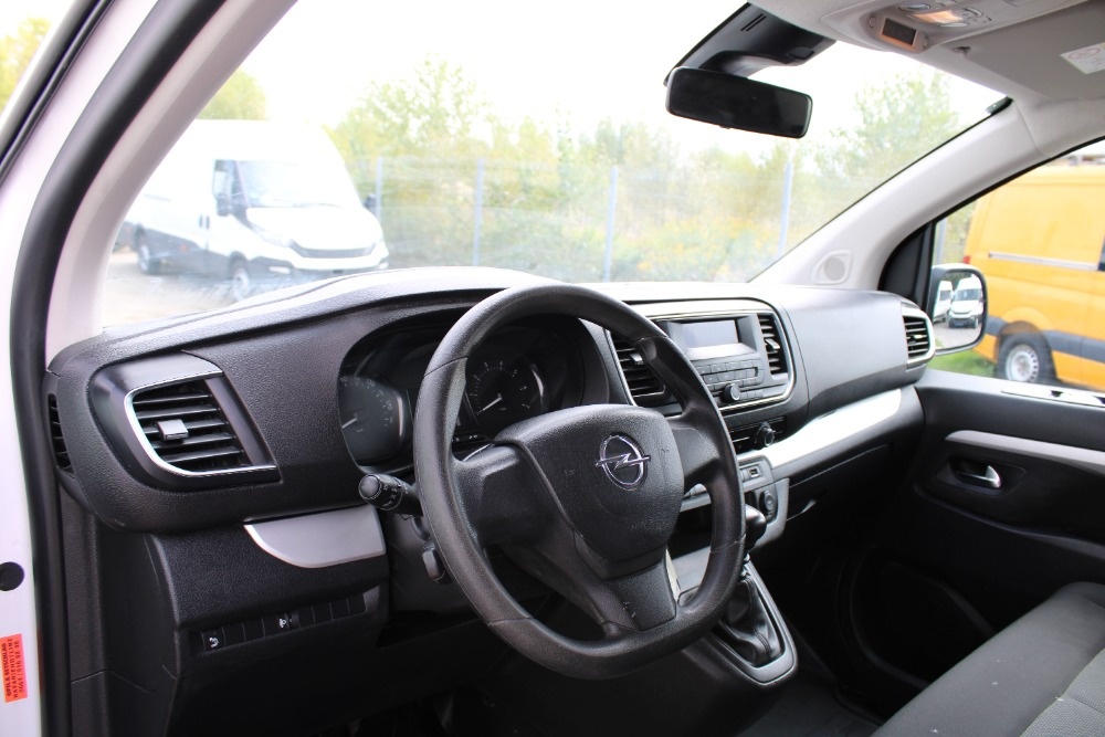 Opel Vivaro, 2.0CDTI L2H1 6míst+klima+zahrádka - 11