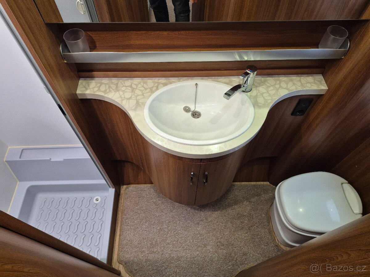 Obytný přívěs Hobby Excellent 540 WLU,r.v. 2015 - 11