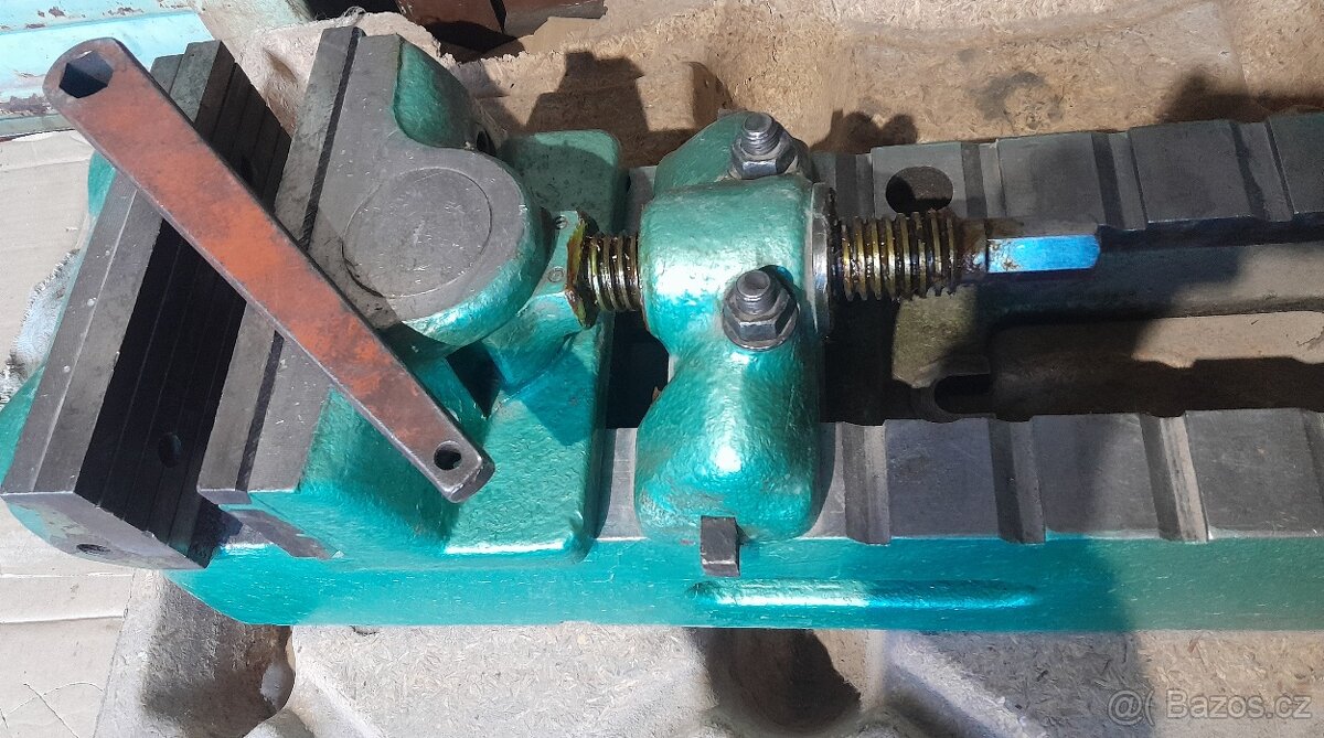 Masivní strojní svěrák 250mm Odpočet DPH - 11