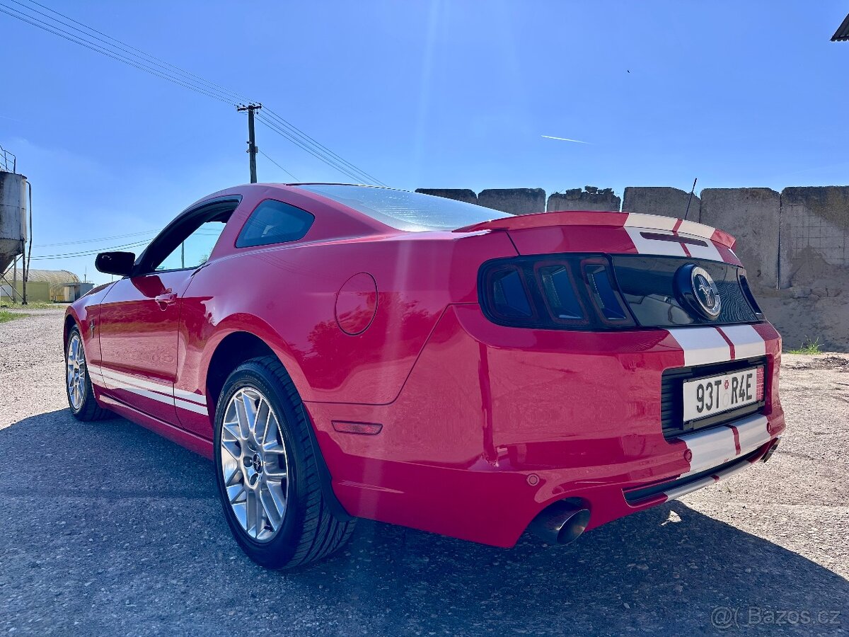 Ford Mustang 2014 3.7 V6 - 11