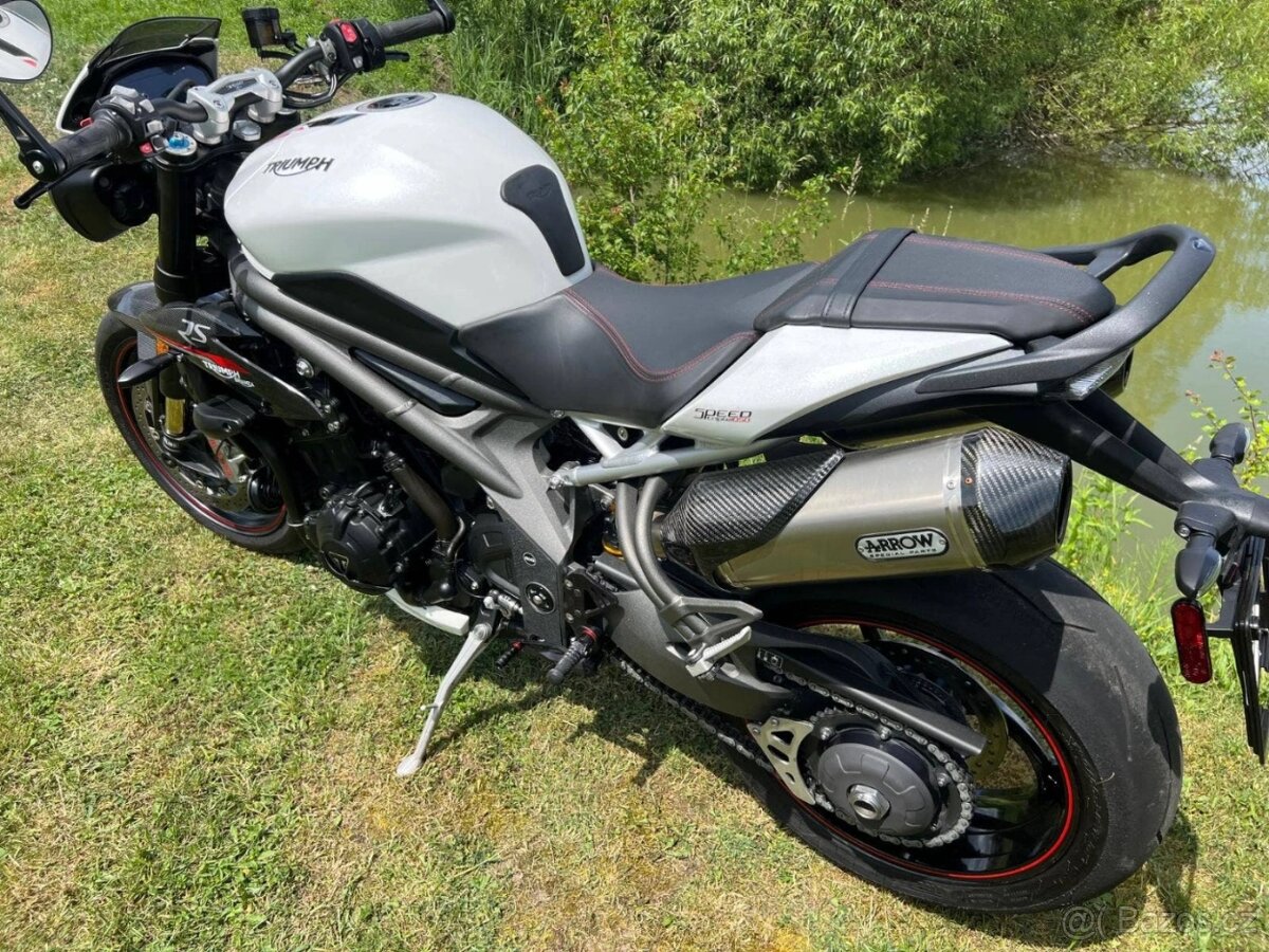 Triumph Speed Triple RS - 11