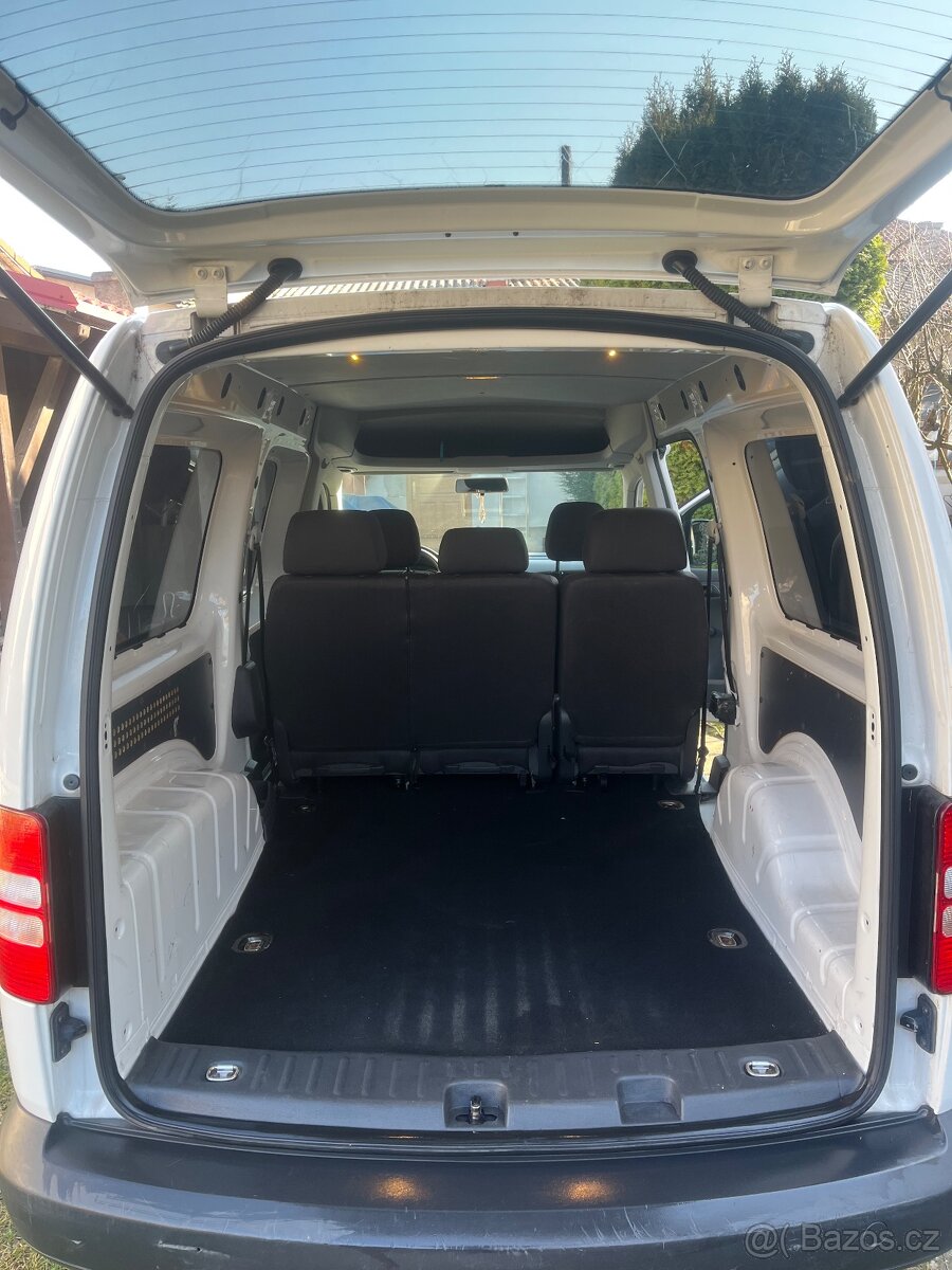 VW Caddy Maxi 2012 - 11