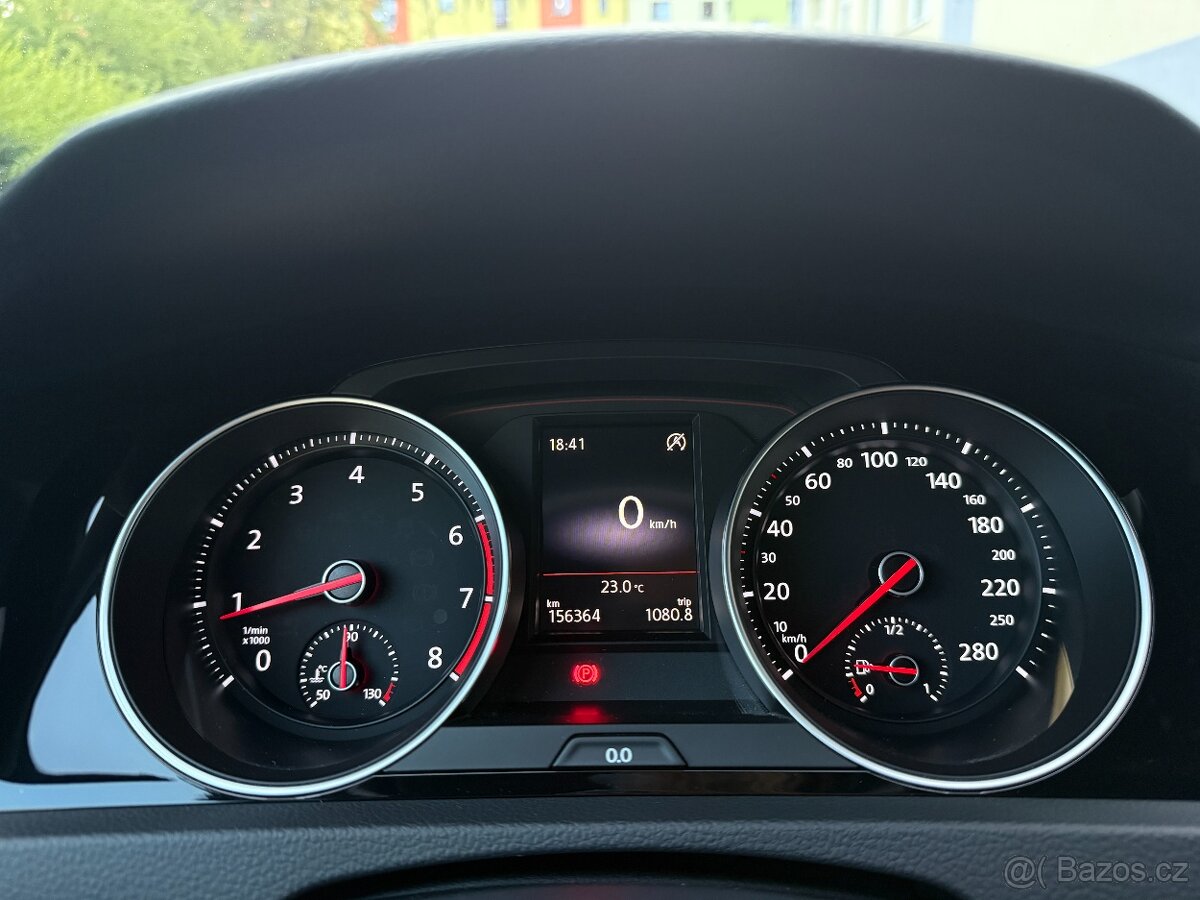 Volkswagen Golf GTI 7 Facelift 2.0 TSI Manuál - 11