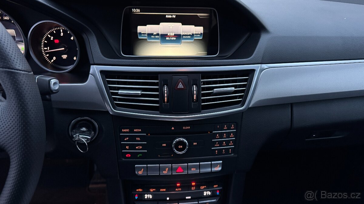 Mercedes-Benz E 200 BLUETEC - 11