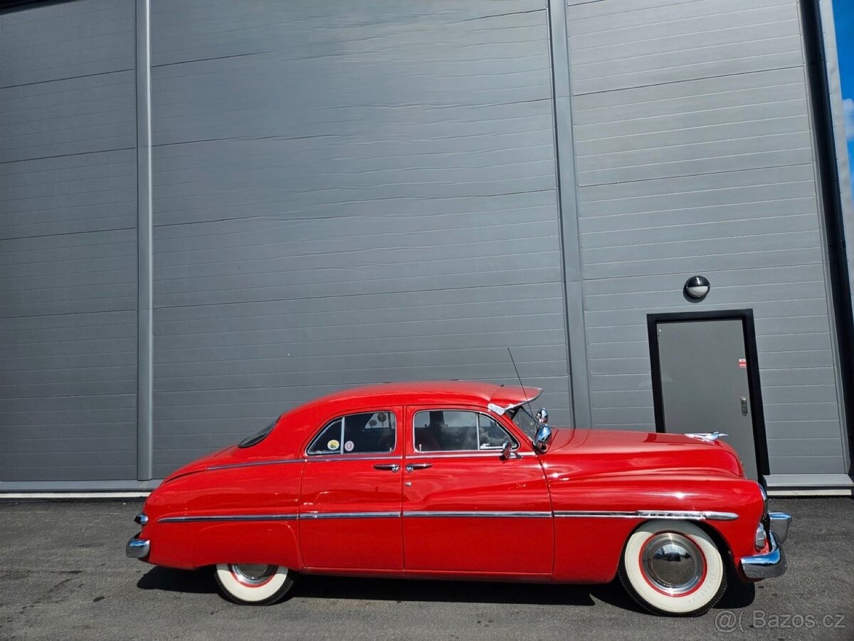 1950 Mercury Eight Sport Sedan - 11