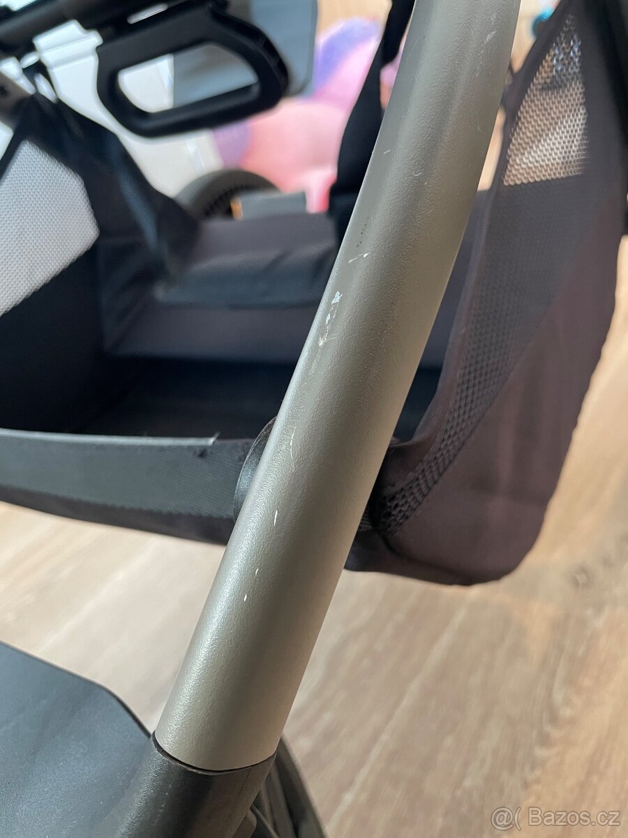 Kočárek Venicci Tinum Upline - 11