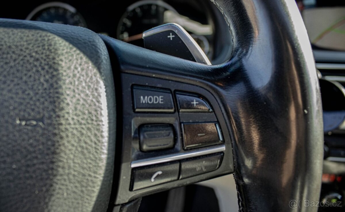 BMW 750i xDrive 2015 - 11