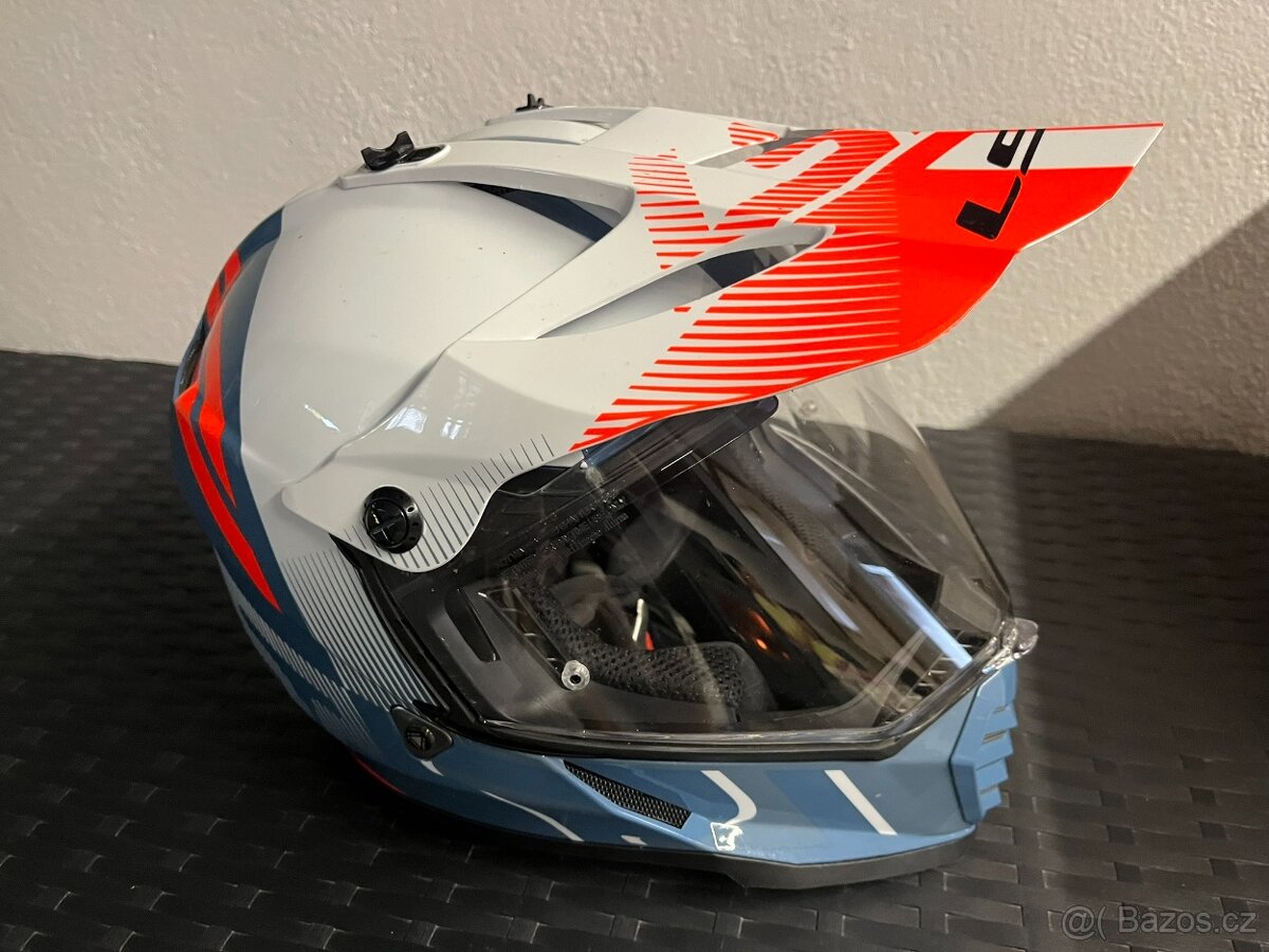 Helmy +chránič Emerze - 11