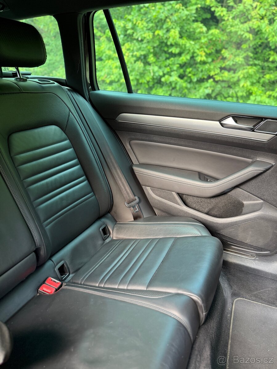 VW Passat R-line BiTDI 176kw DSG7 4motion - 11