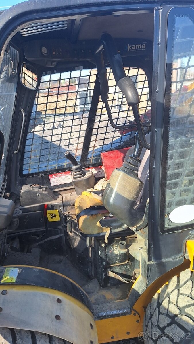 JCB R190 - smykem řízený nakladač - 11