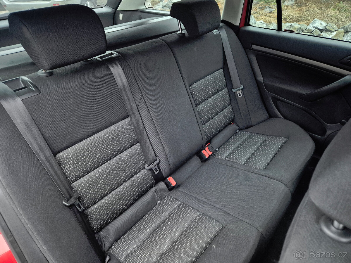 Škoda Octavia Combi II TOUR 1.6 MPI, 1.MAJITEL - 11