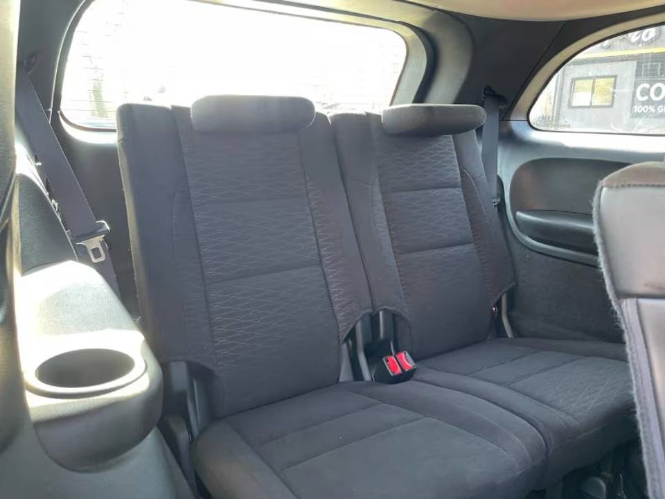 2018 Dodge Durango SXT - 11