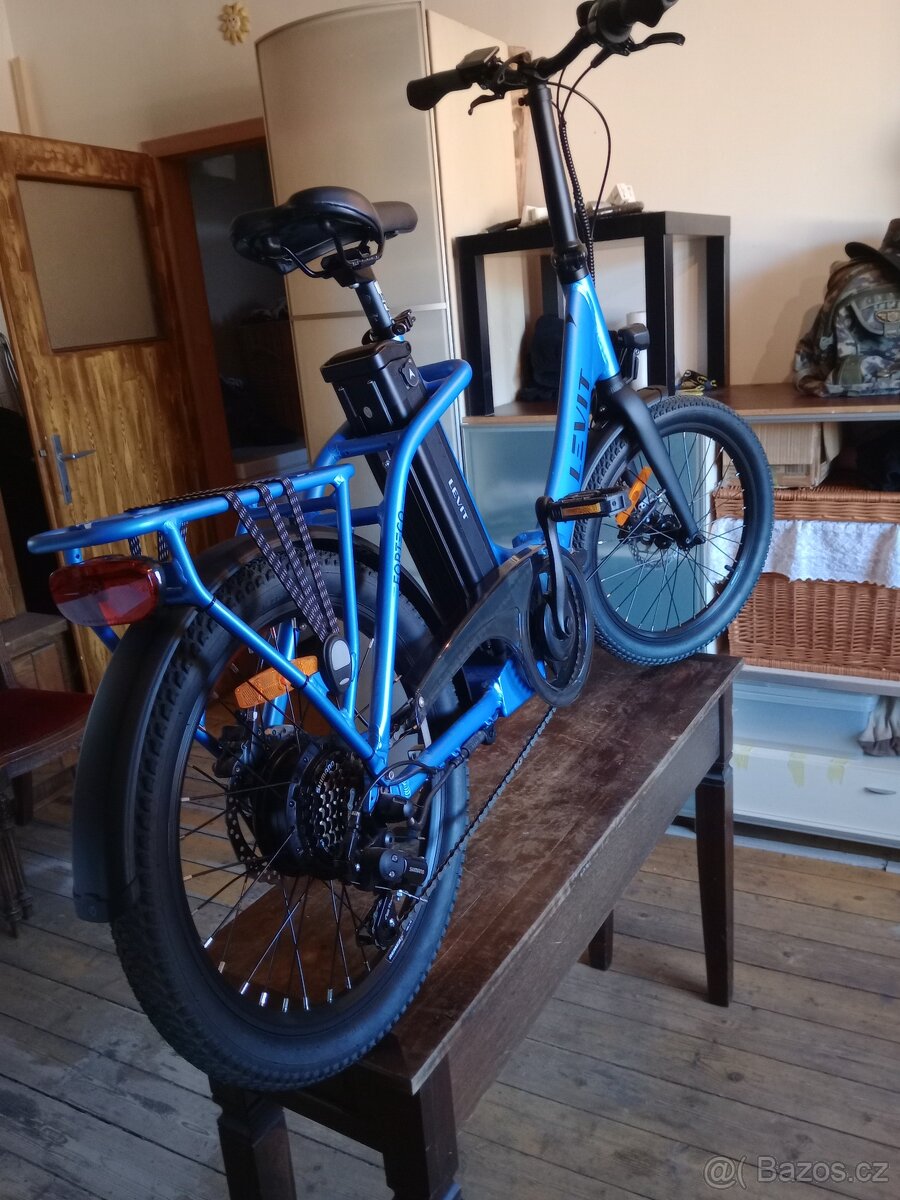 Nevhodný dárek - 11