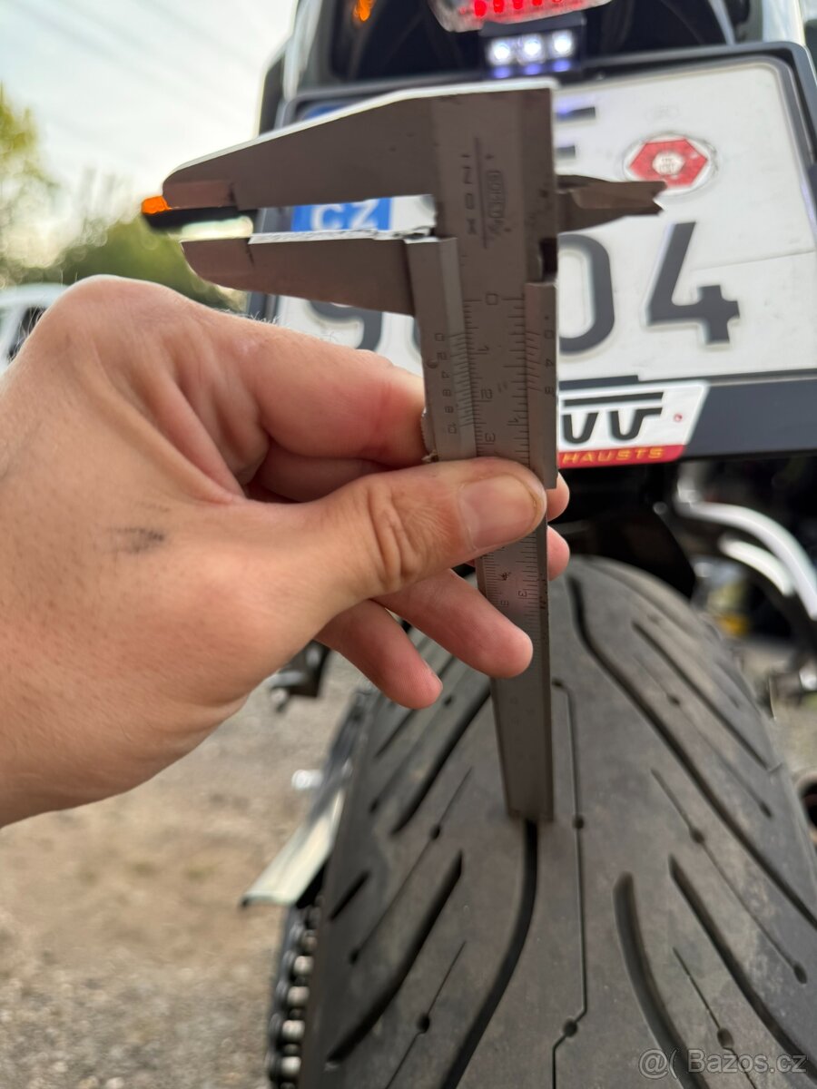 Prodám Yamahu fz1 r.v. 2009 , 58 xxxx km, stk 7/2028 - 11