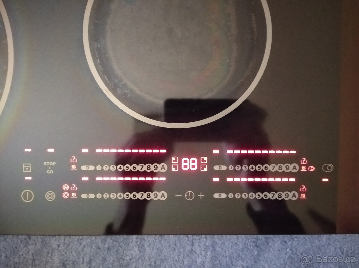 Sklokeramická varná deska Electrolux EHS 60210P - 11