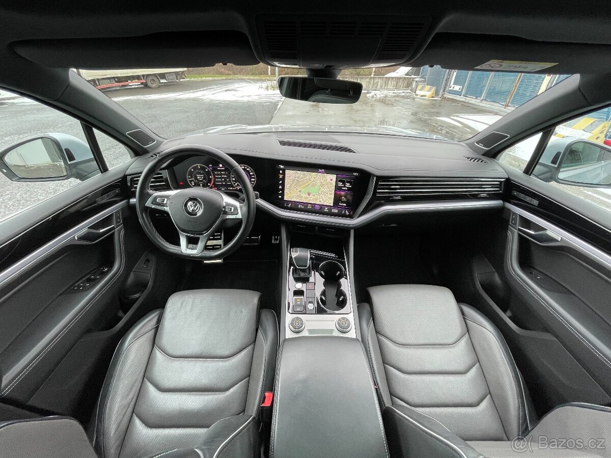 Volkswagen Touareg 4.0 TDI V8 R-Line 4Motion - 11