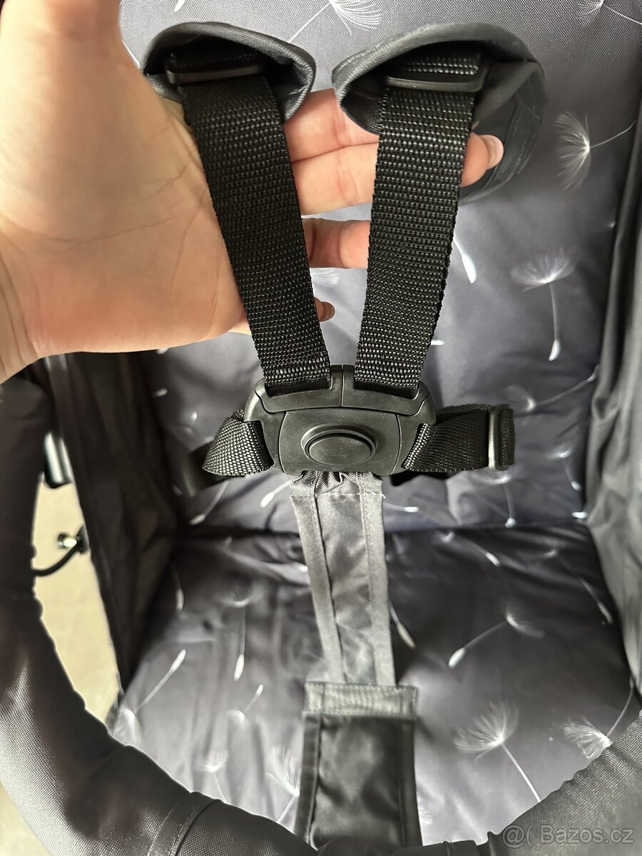 Golfový kočárek Lionelo Elia - 11