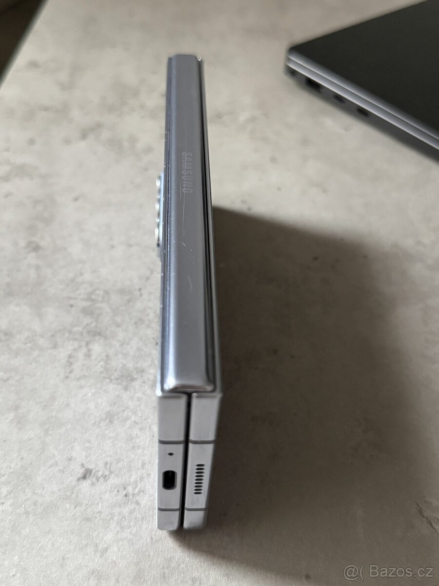 Samsung galaxy Z Fold 5 256GB - 11