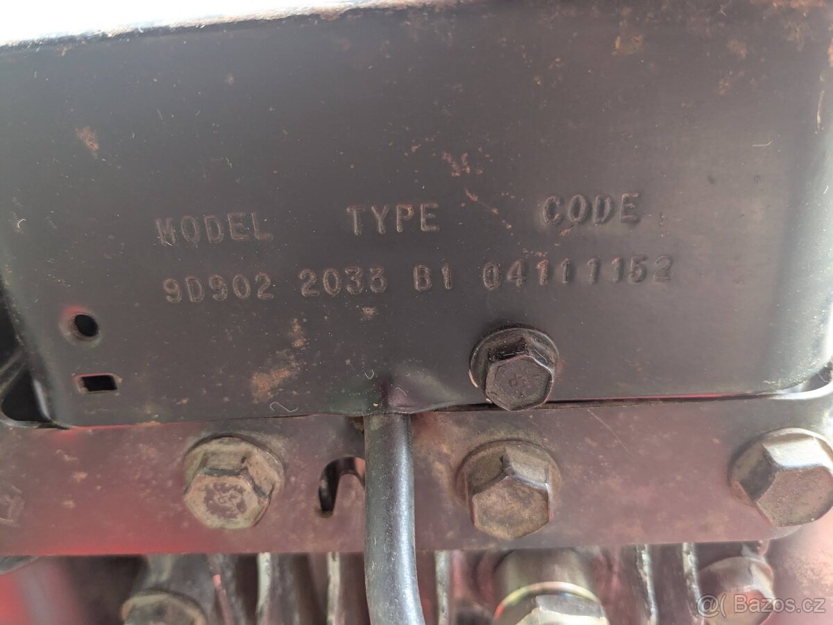 Motorová sekačka Raser , s košem, bez pojezdu. - 11