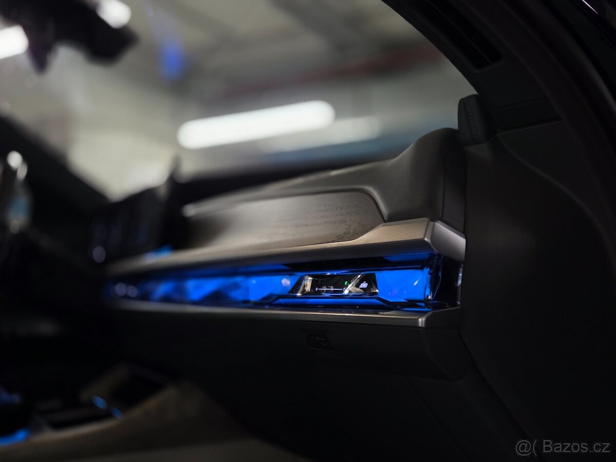 BMW 740d G70 X-Drive - 11