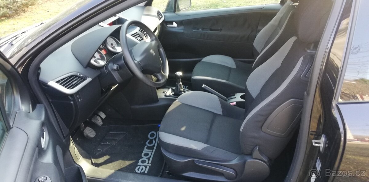 Peugeot 207 1.4 16V - 11