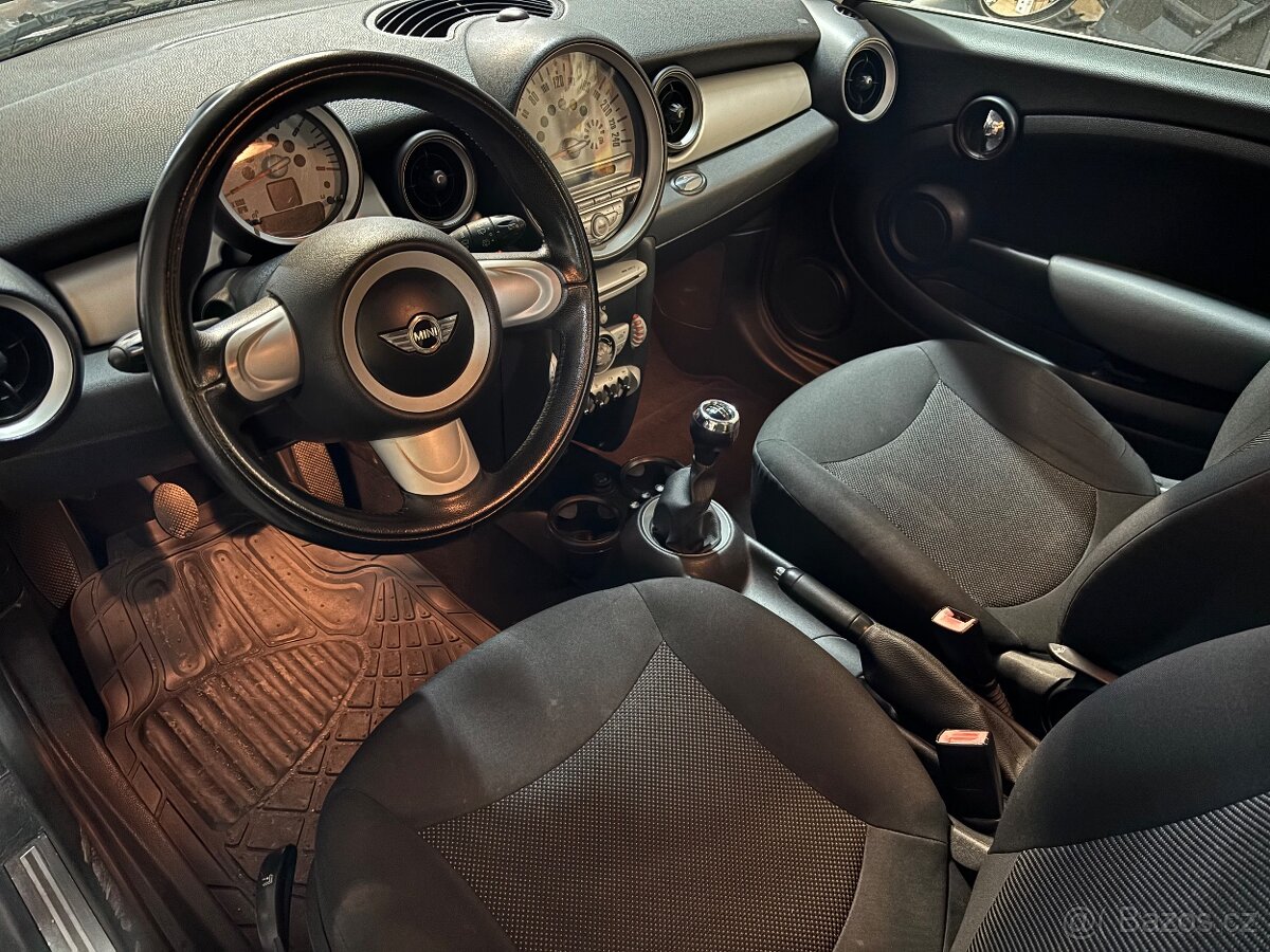 Mini Cooper r56 facelift - 11