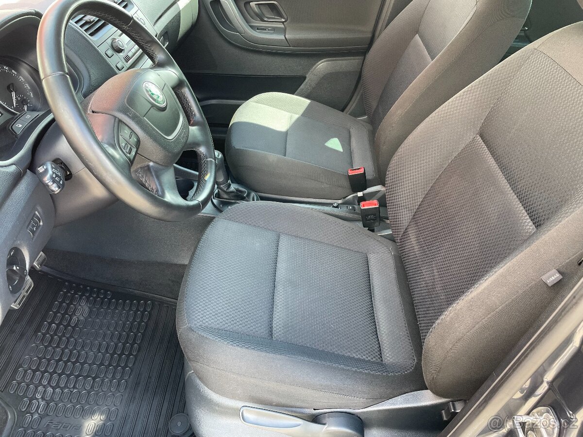 Škoda Fabia II 1.2 TSI DSG Elegance Tažné Serv.kniha - 11