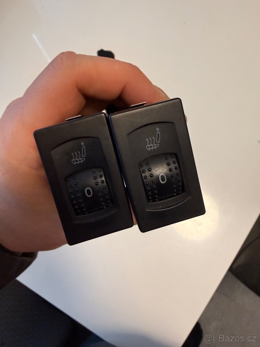 Ovladače,vypínače - 11