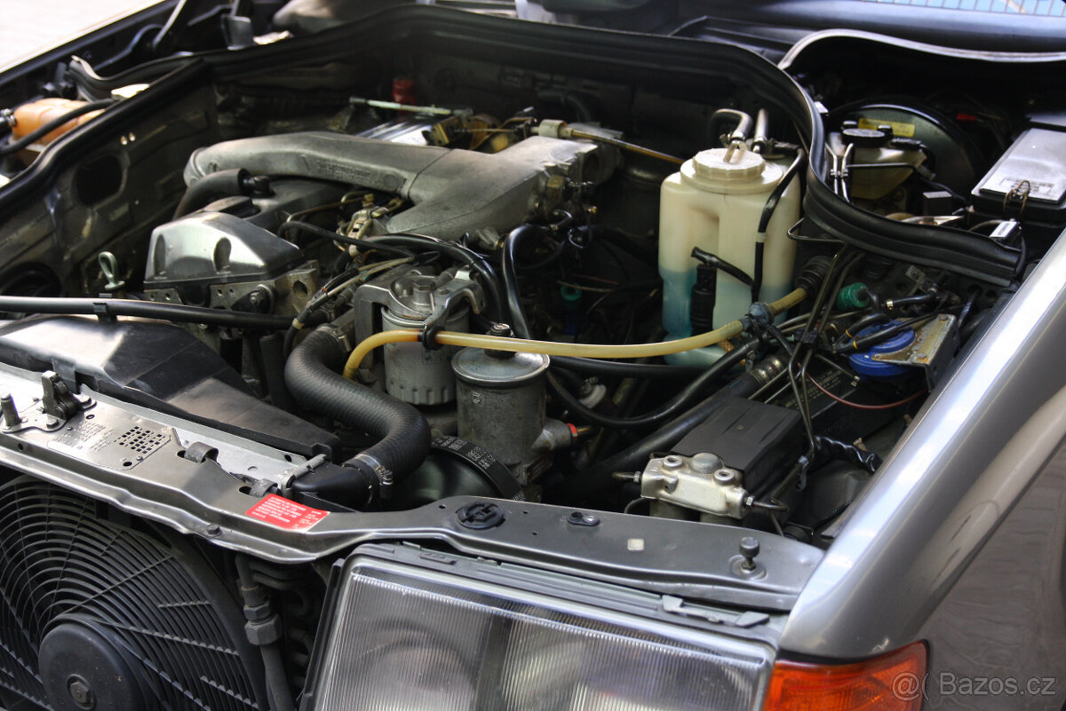 Mercedes-Benz 124 250D turbo - 11