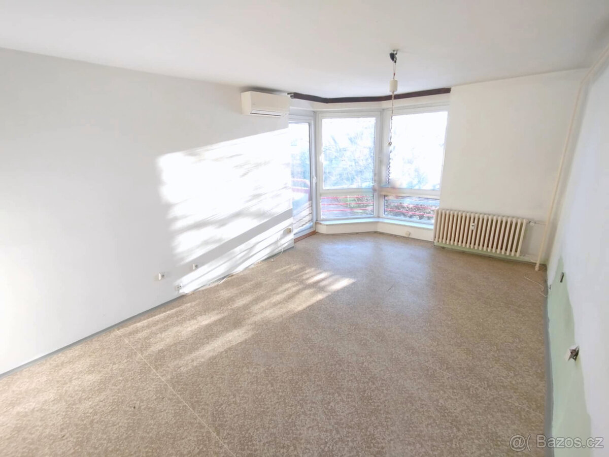 Prodej bytu 3+1 92 m² Dašická, Pardubice - 11