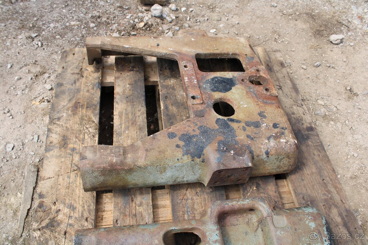 Zetor 6911 7745 litinová vana - 11