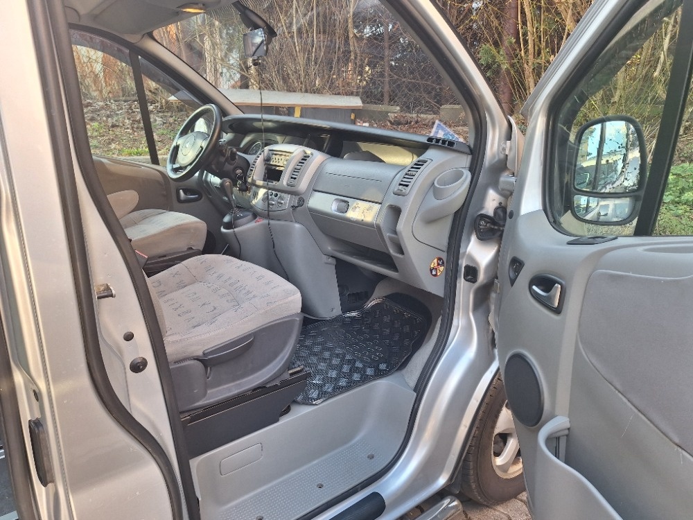 Renault Trafic 2.5 DCI GENERATION - 11