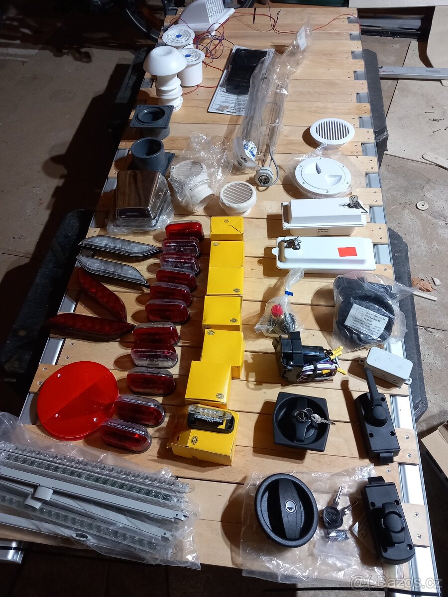 Dometic Group PerfectCharge nabíječka autobaterie - 11