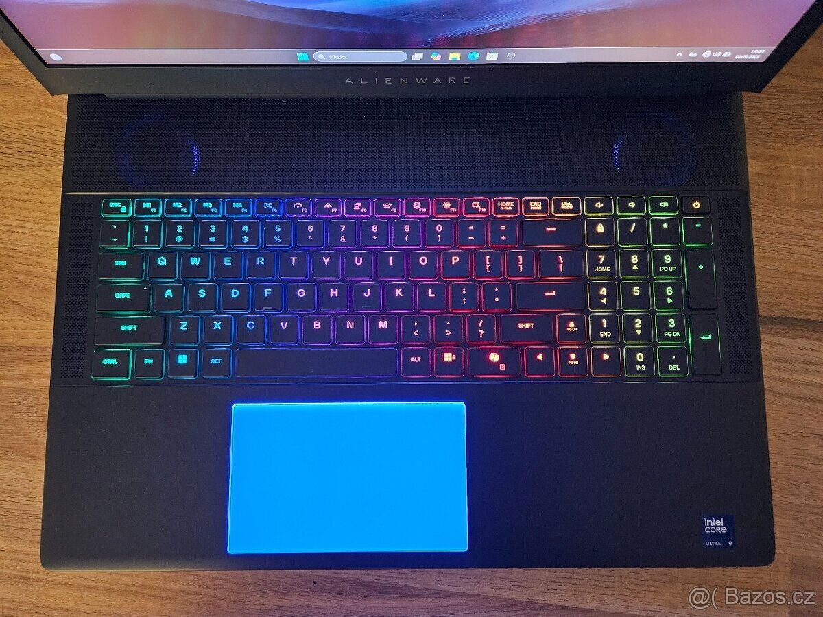 18"_300HZ_ALIENWARE 18 AREA-51_U9-275HX_RTX 5070 Ti 12GB - 11