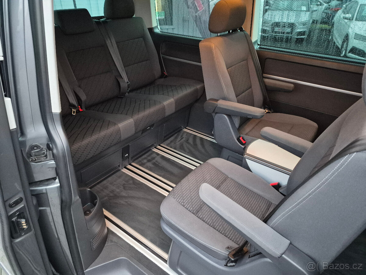 VW Multivan 2,0 TDI/DSG/4x4/1. MAJITELKA/TAŽNÉ ZAŘ./2015/ - 11