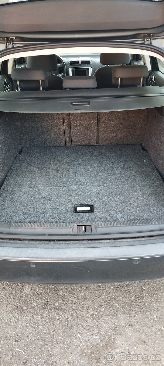 Škoda octavia 2 1.6 FSI - 11