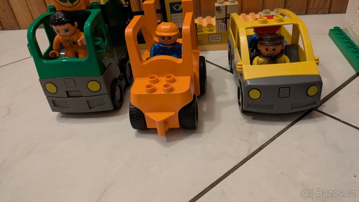 Lego Duplo pošta + policejní stanice a vězení - 11