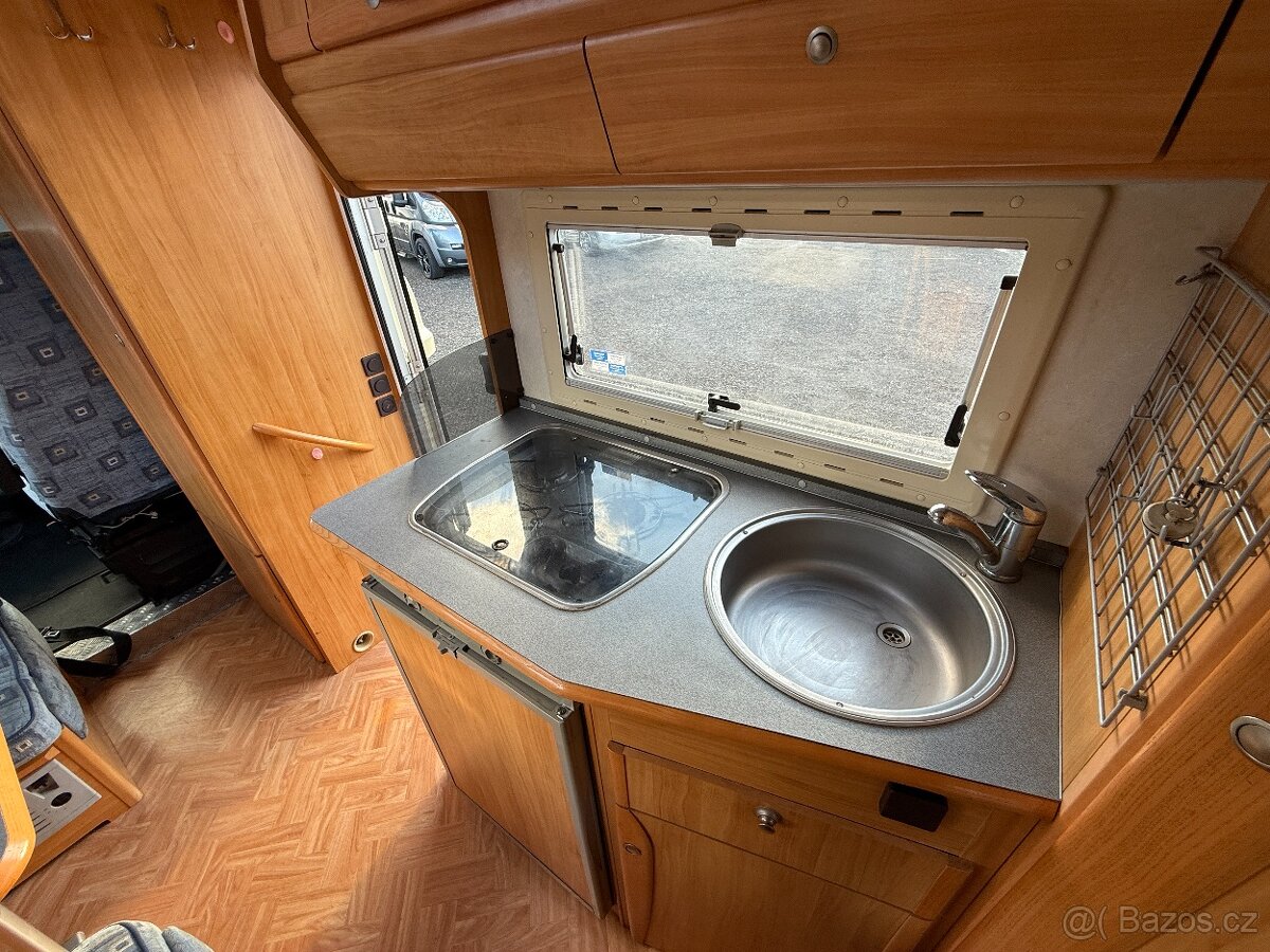 Adria, 2004, 2.8 jtd, 6 osob na jízdu, solárná panely - 11