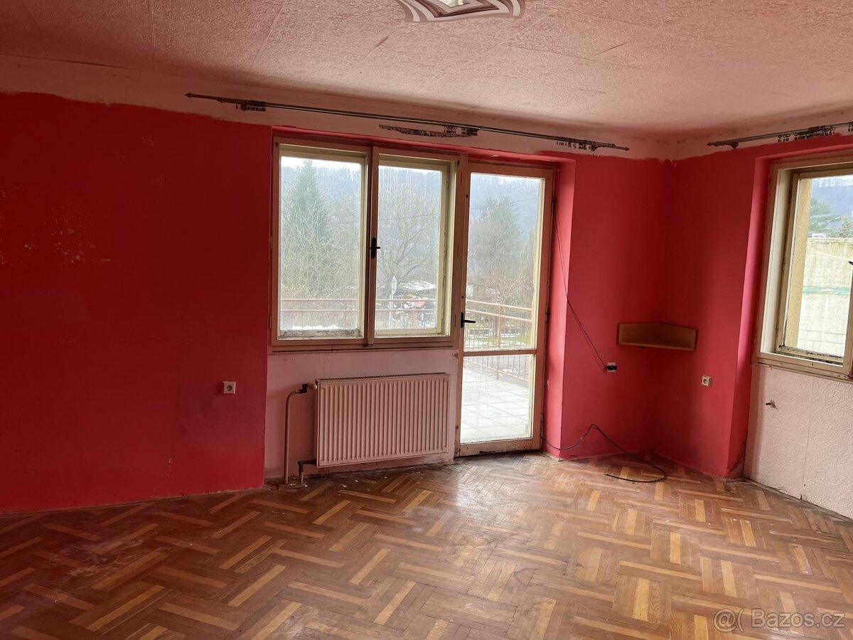 Prodej RD dvě bytové jednotky 3+1 s garáží a sklepem v Potšt - 11