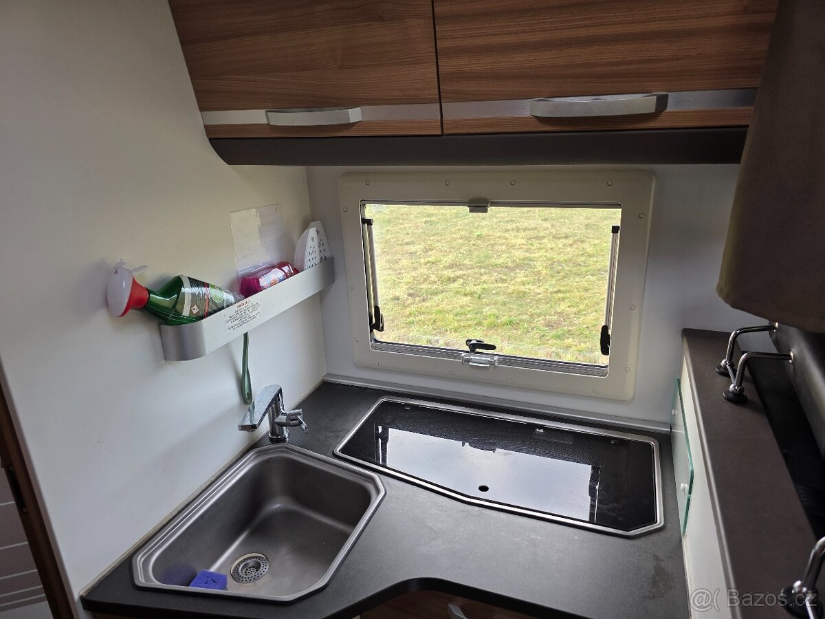 Obytny automobil Adria Matrix 670 SL - 11