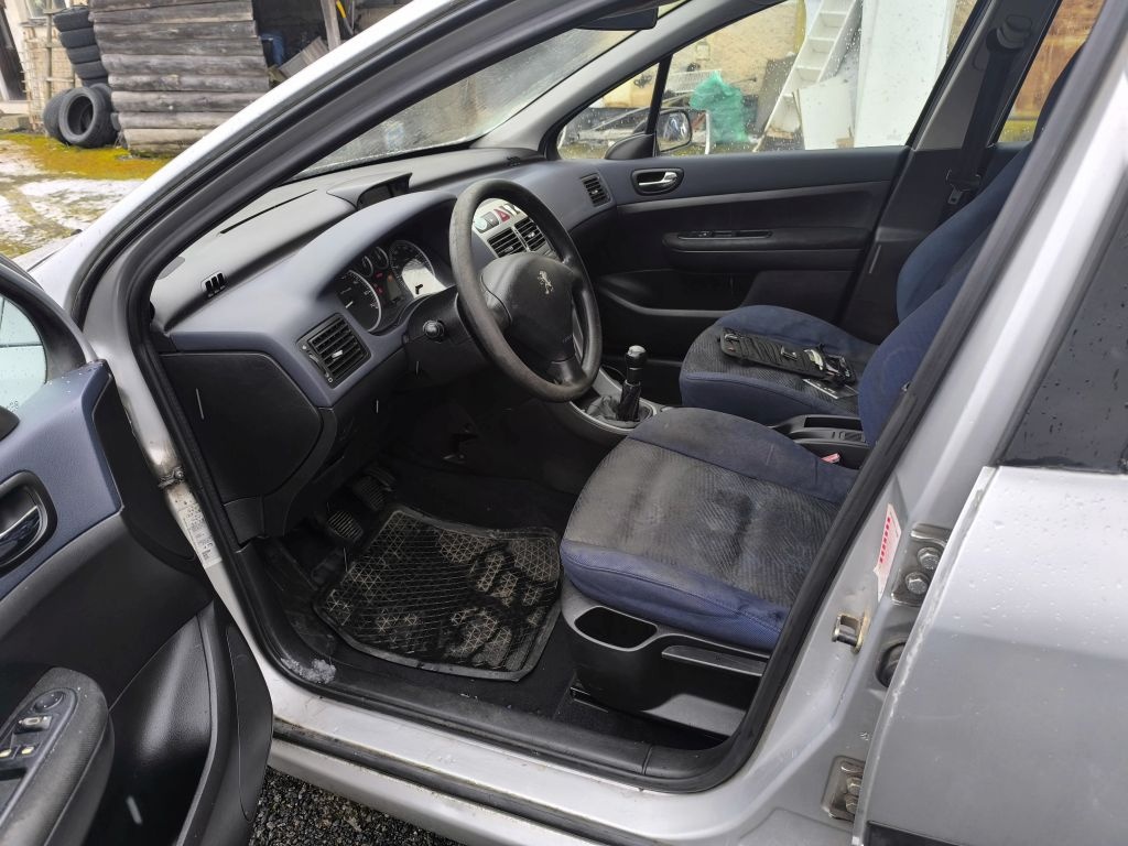 PEUGEOT 307 1,4i - 11