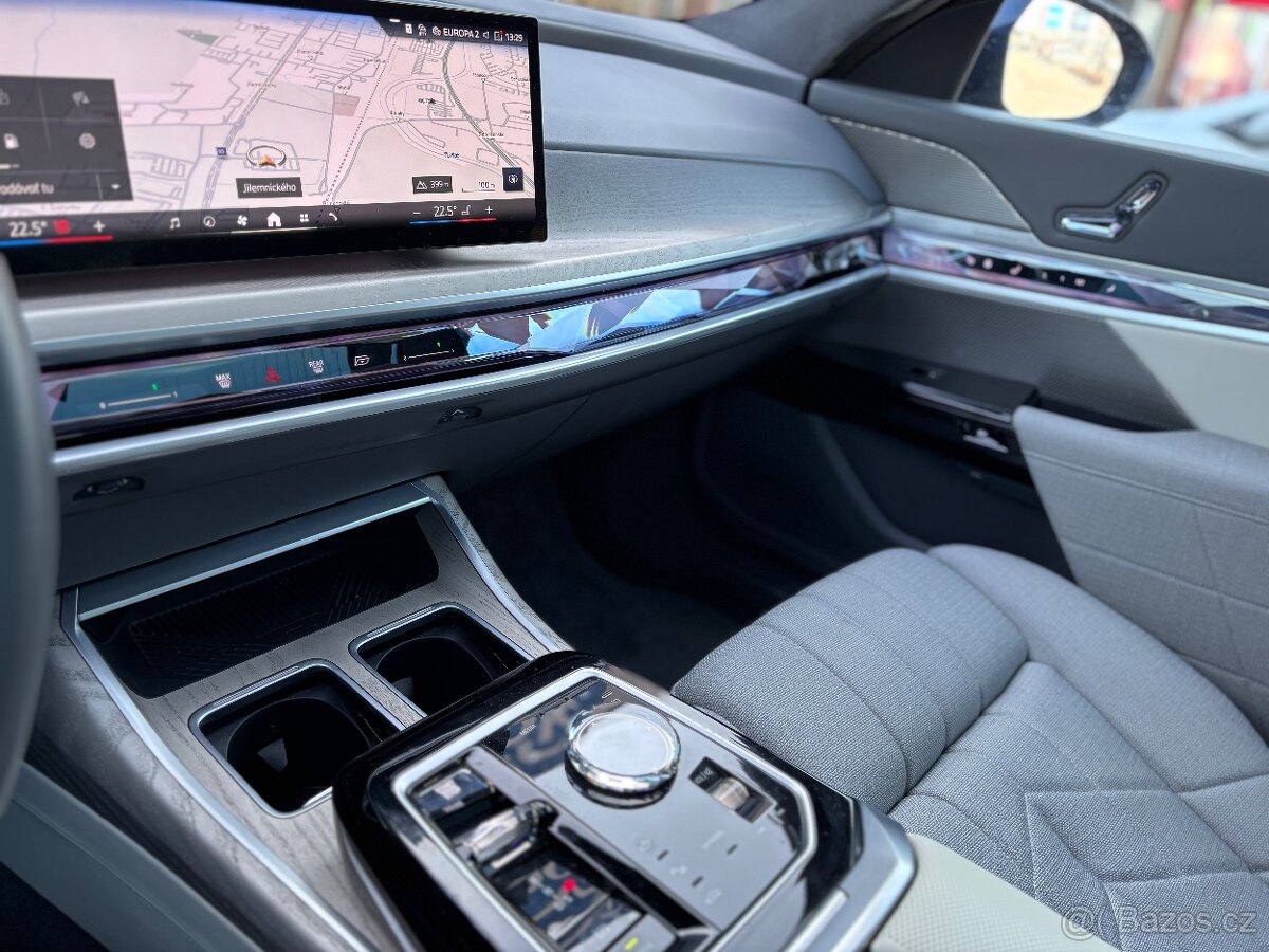 BMW Rad 7 Individual 740d mHEV xDrive V ZÁRUKE - 11