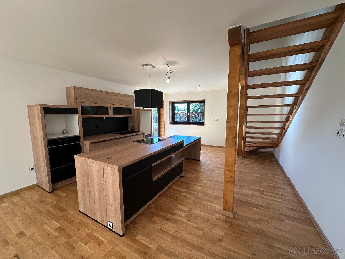 Prodej domu se zahradou Rudíkov (okr. Třebíč) SLEVA na - 11