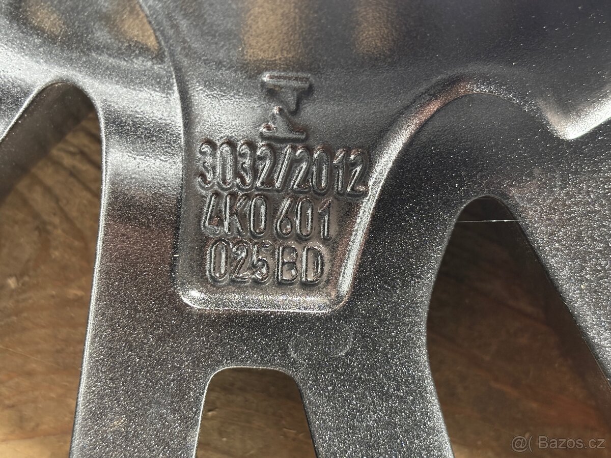 Originál Audi kola 245/45 R19 8.5J ET40 - 11