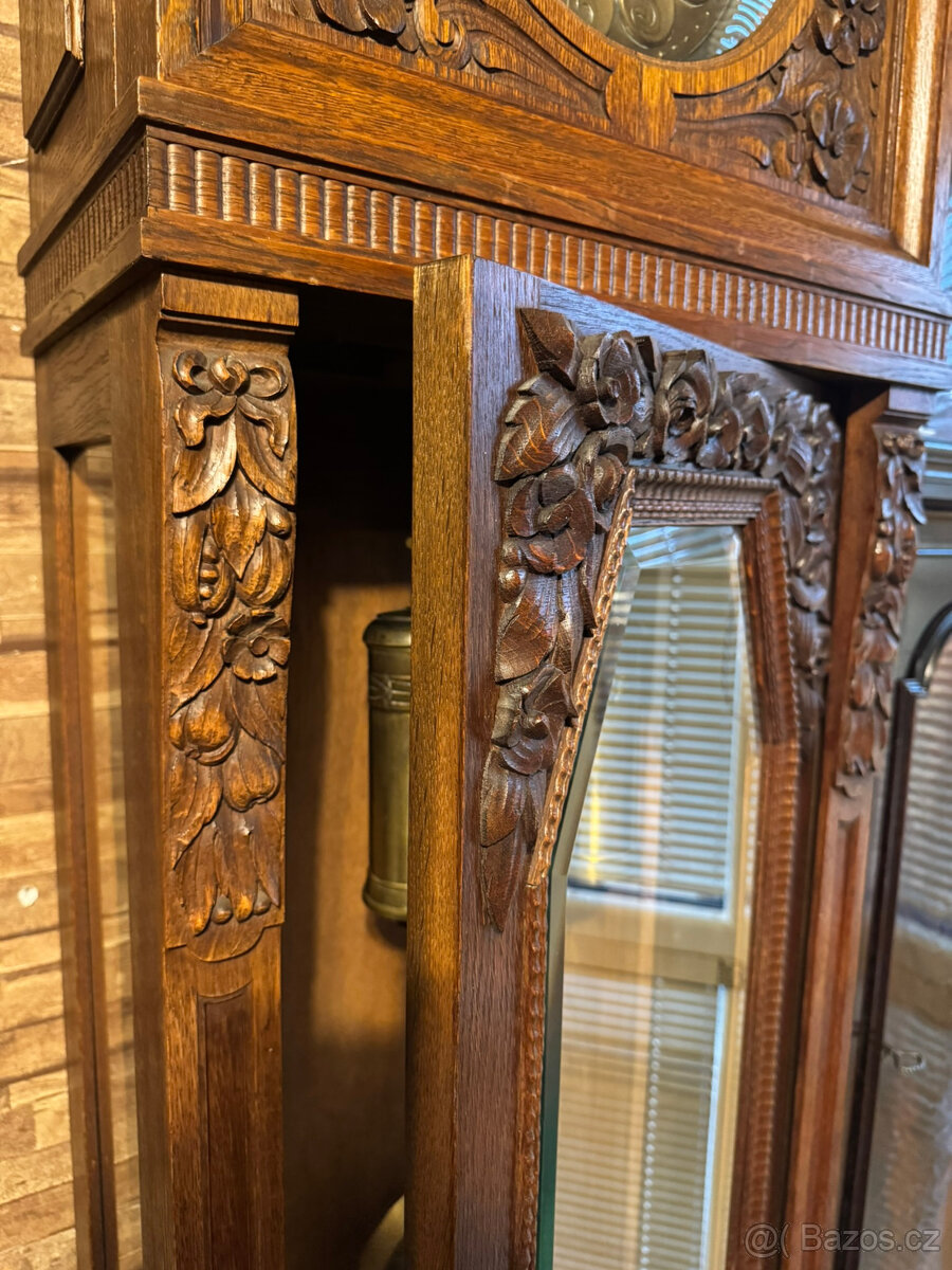 Mega velké dominantní podlahové hodiny z masivu. 1910. - 11