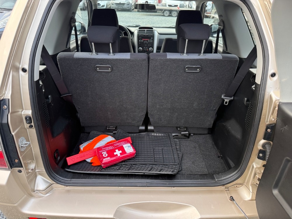Suzuki Grand Vitara 1.6i 4x4 78Kw Comfort - 11