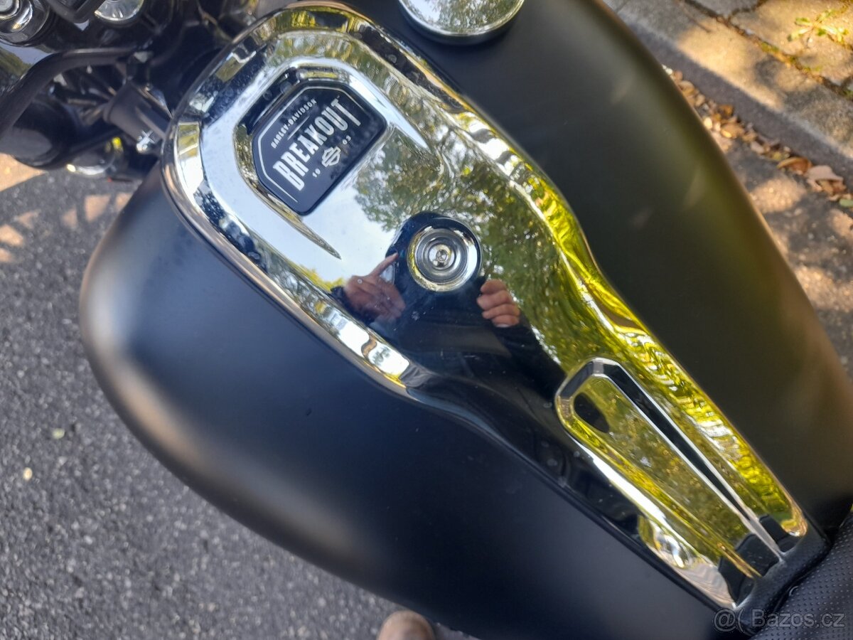 HARLEY DAVIDSON® 2023 Breakout™ 117 - 11