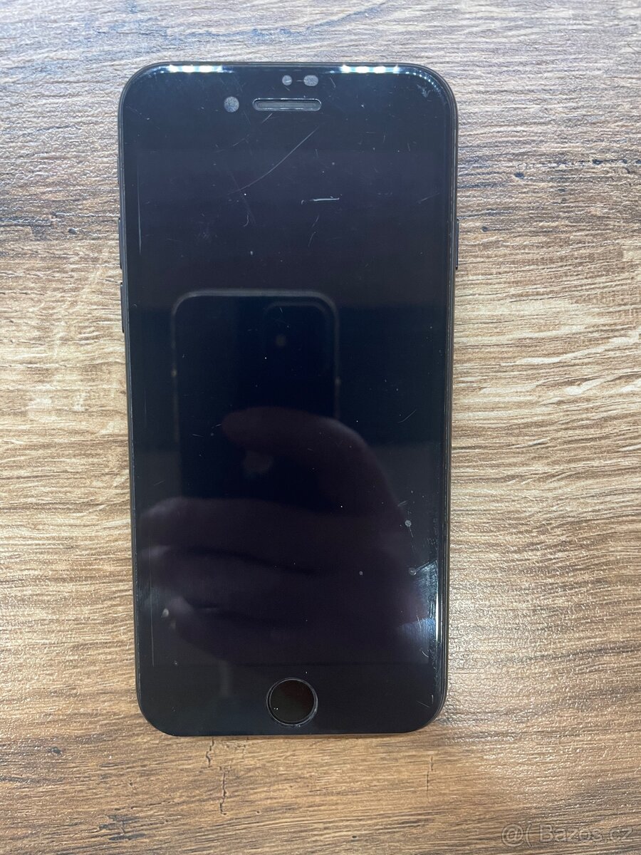 iPhone 7 128 GB, černý - 11