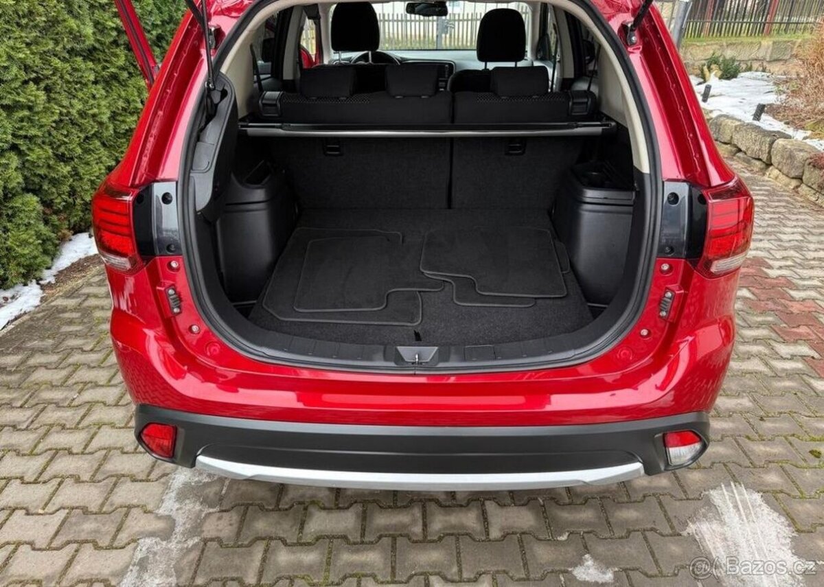 Mitsubishi Outlander 2,2DI-D 4x4 1 Majitel serviska nafta - 11